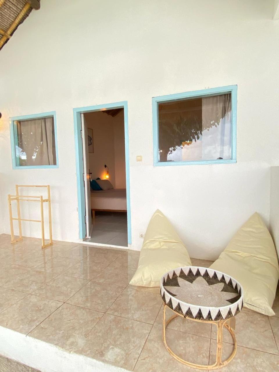 Surf Shack Grupuk Hotel Bumbang Екстериор снимка