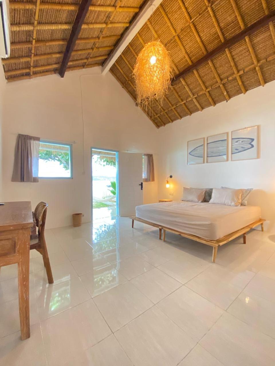 Surf Shack Grupuk Hotel Bumbang Екстериор снимка