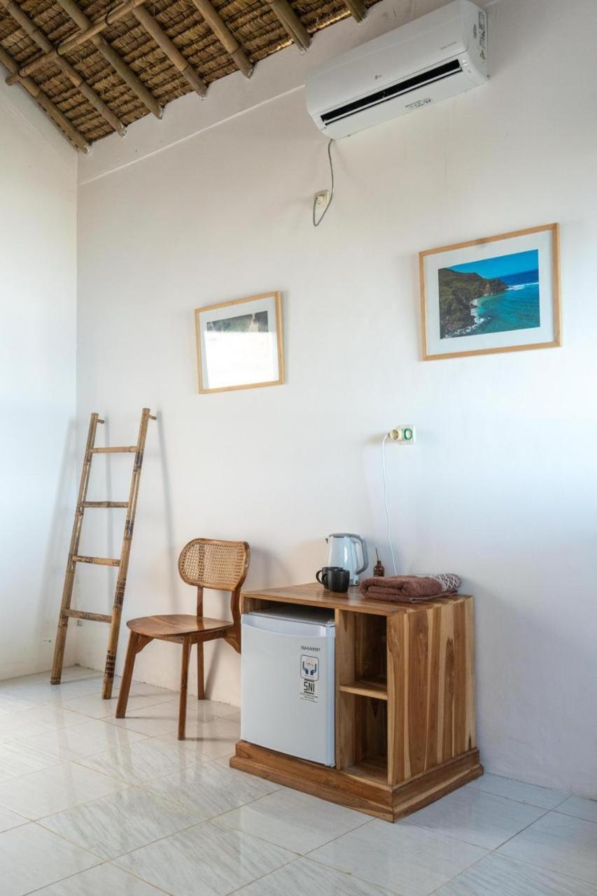 Surf Shack Grupuk Hotel Bumbang Екстериор снимка